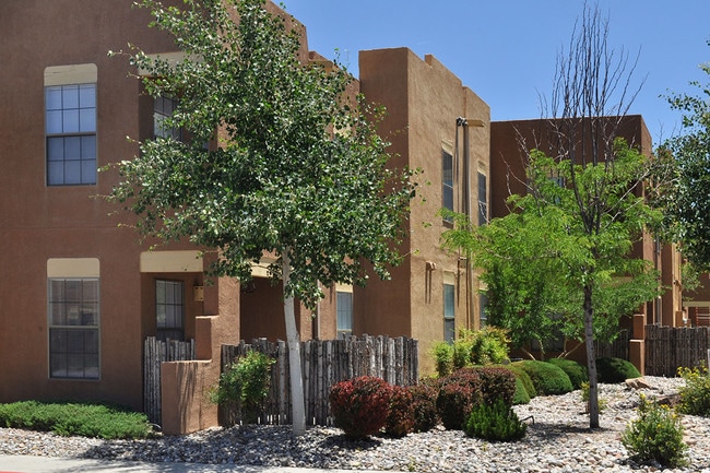 Rancho Santa Fe Apartments