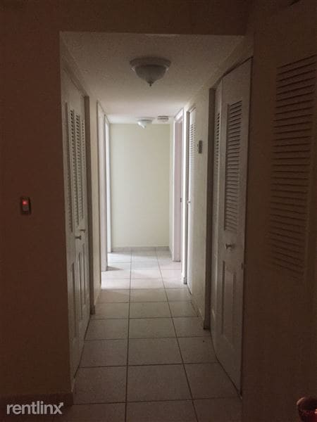 Building Photo - 7101 Miami Lakes Dr