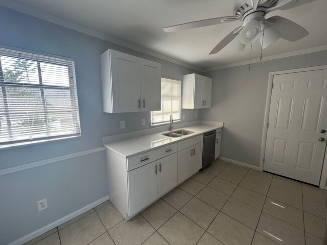 Building Photo - Coming soon 3/2  Stunning home with Lake View