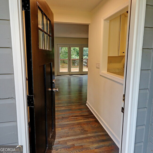 Building Photo - 4985 Crowe Dr SE
