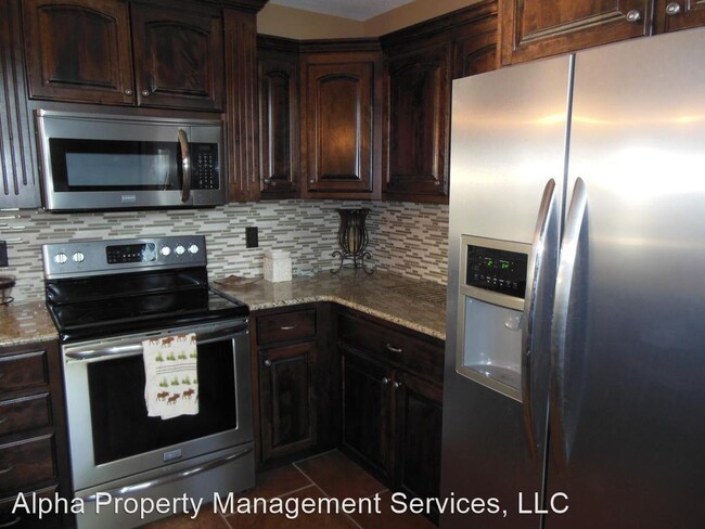 Building Photo - 3 br, 2 bath House - 415 NW 350th Rd