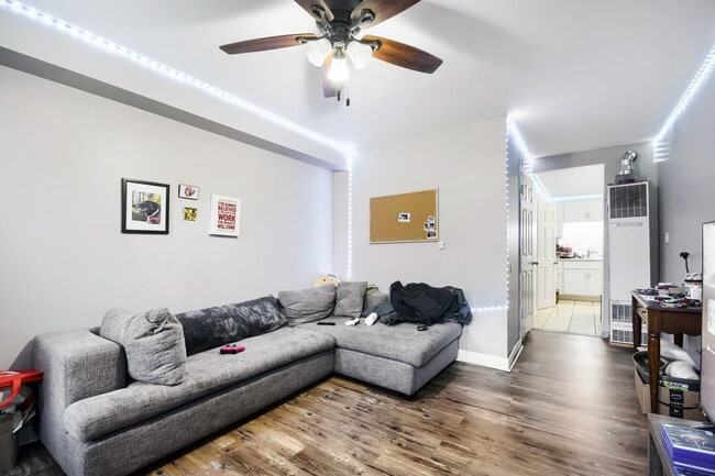 Building Photo - 3237 S Aberdeen St