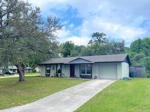 Building Photo - 541 W Fern Dr