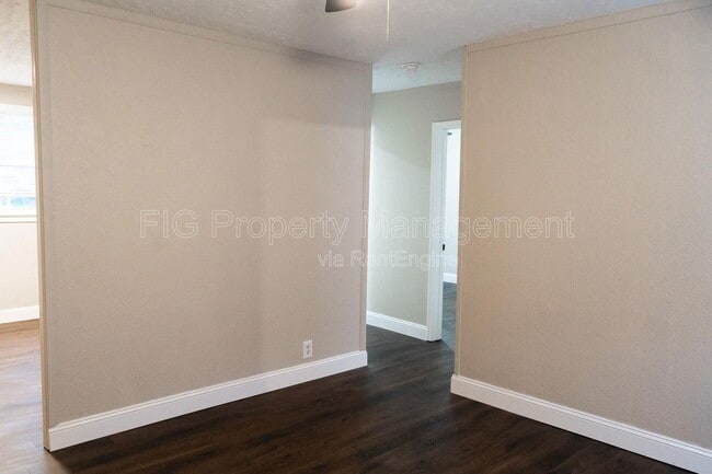 Photo - 1414 Chicago Ave Apartment