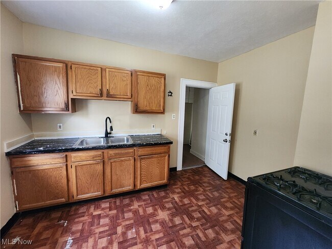 Foto del edificio - 1306 E 134th St