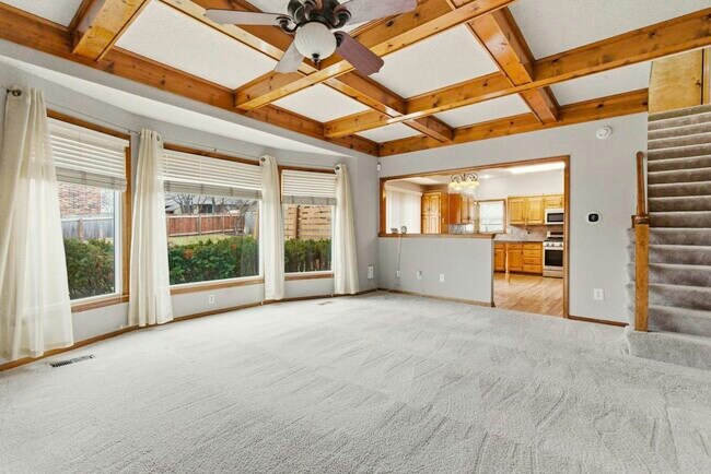 Foto del edificio - 11501 Riley St