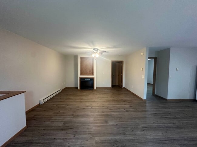 Foto del edificio - 3304-3306 Fenwick Avenue
