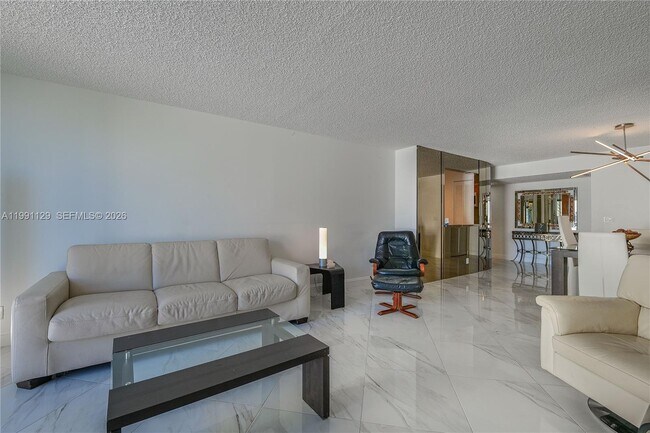 Foto del edificio - 2401 S Ocean Dr