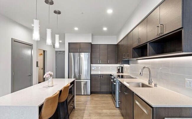 Foto del edificio - New New New Beautiful Totem Lake/Kirkland Condo for Rent!