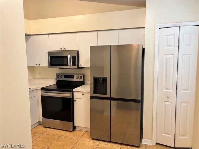 Foto del edificio - 3245 Cypress Glen Way