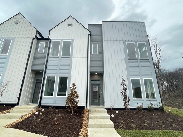 New built Madison townhome close to Elling... House for Rent in Nashville, TN