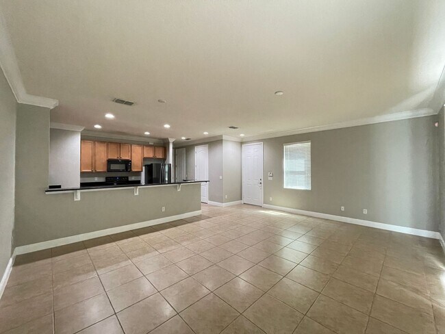 Photo - 3 Bed/ 2.5 Bath Townhome in Prestigious Ea...