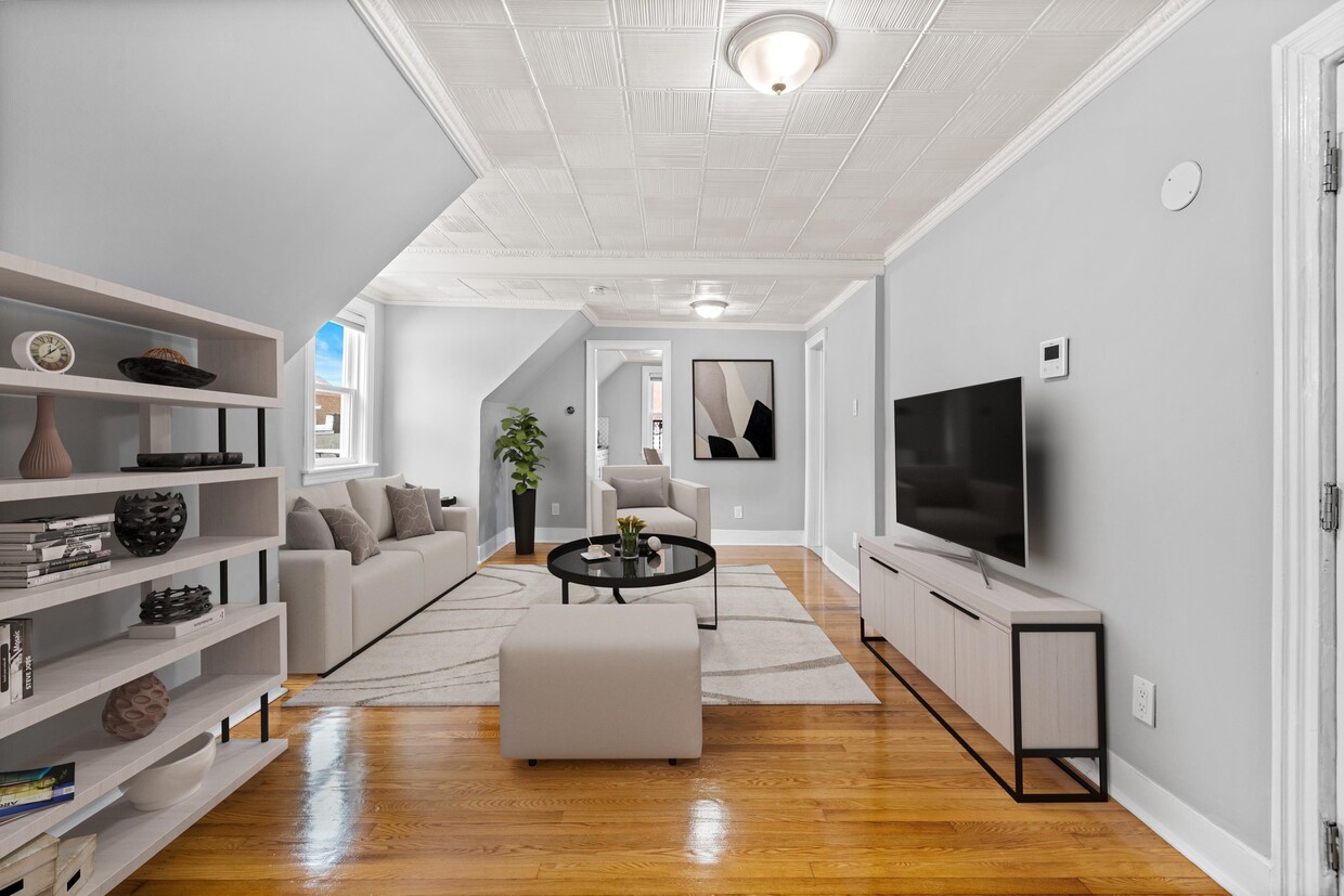 Foto principal - 104 Oak St