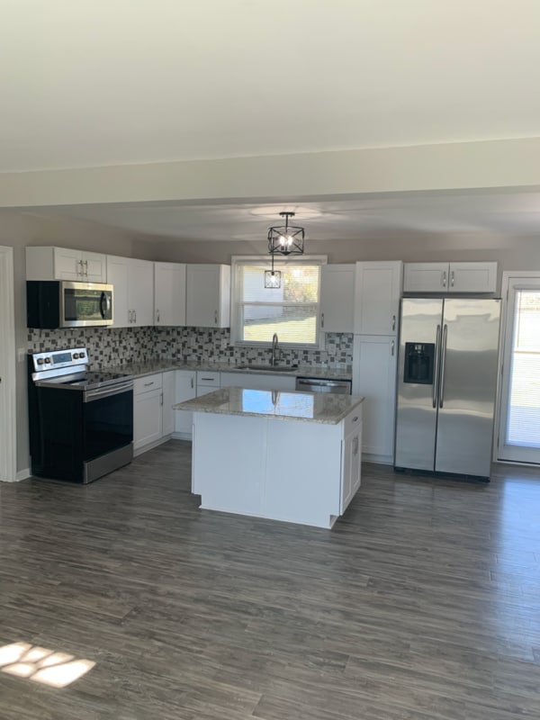 Foto del edificio - 317 Bonnaridge Dr