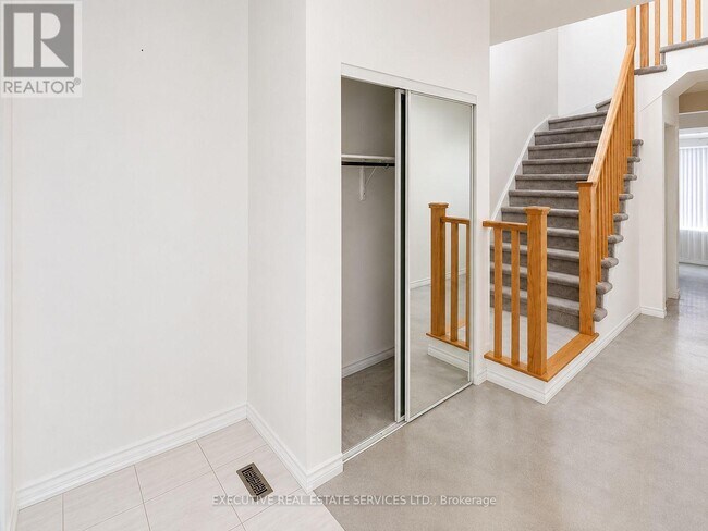 Photo du bâtiment - 129 Seeley Ave