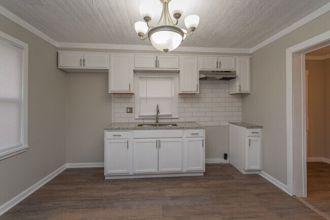 Foto del edificio - Updated 1 Bed/1 Bath Cottage in Harrisburg...