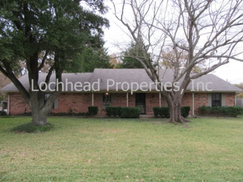 Primary Photo - Beautiful home in Terrell
