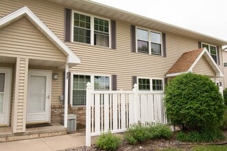 Building Photo - 6134 S Pointe Dr SW