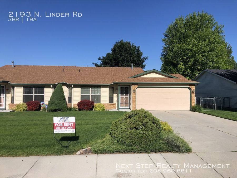 Primary Photo - 3 Bed 1 Bath Duplex