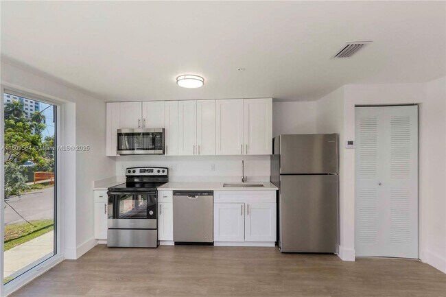 Foto del edificio - 1620 NW 18th St