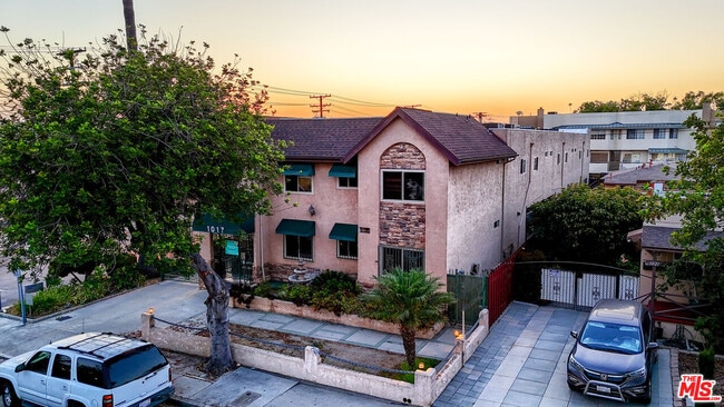 Building Photo - 1017 Sonora Ave