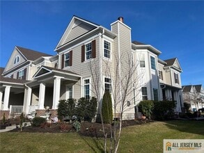 Building Photo - 30 Hamilton Dr