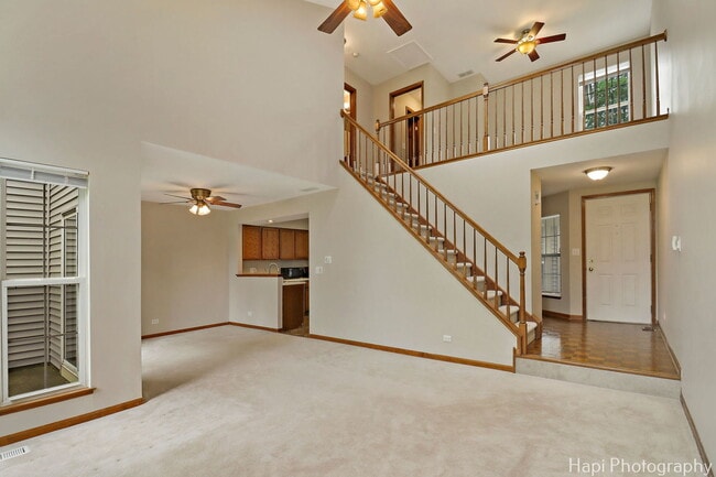 Building Photo - 806 N Shady Oaks Dr