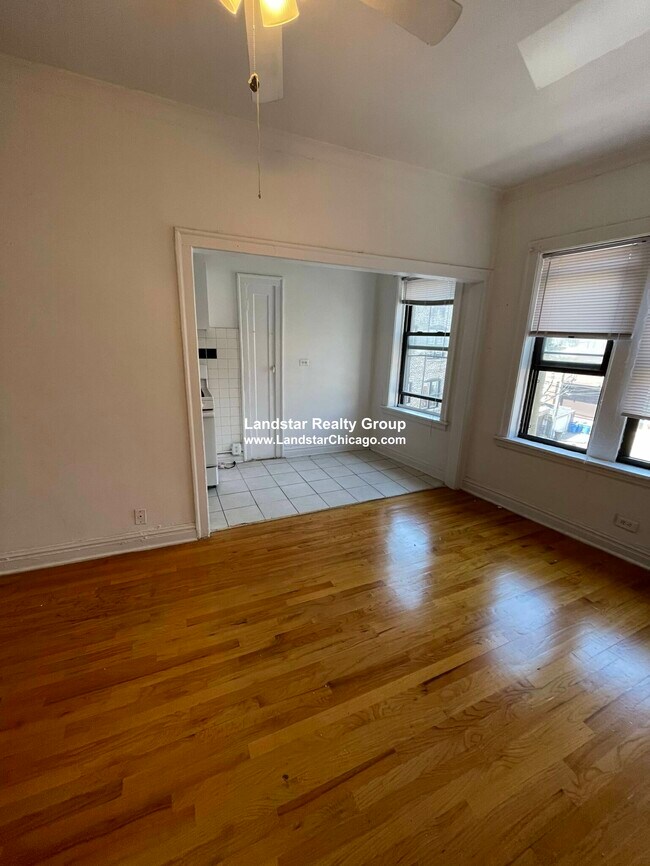 Building Photo - 3812 N Pine Grove Ave