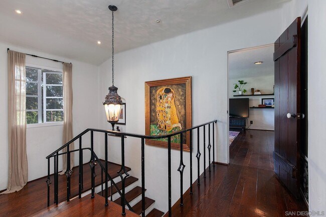 Building Photo - 3626 Hyacinth Dr