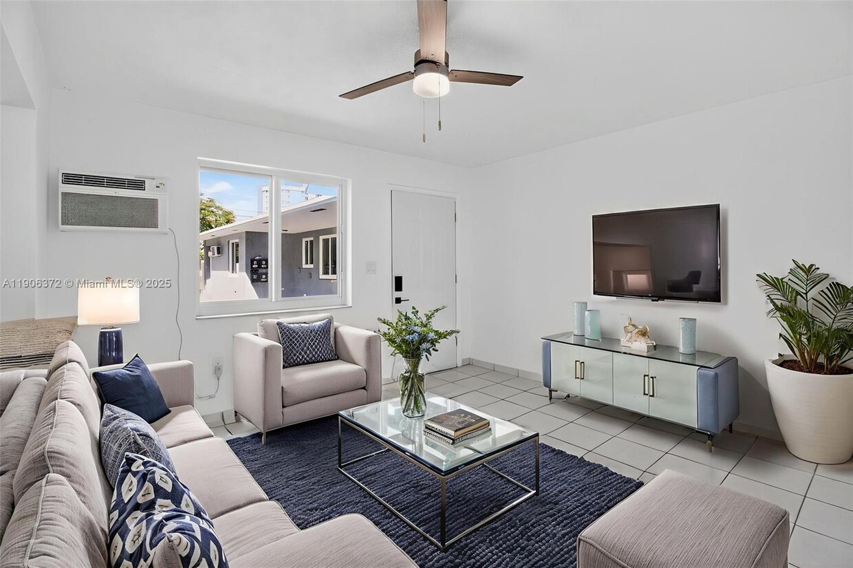 Foto principal - 1864 NW 28th St