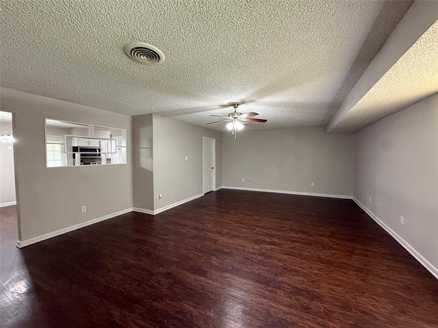 Building Photo - 3512 Bahamas Dr