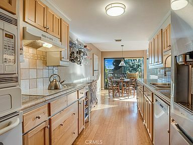 Foto del edificio - 2015 E Broadway