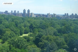 Building Photo - 400 Central Park W