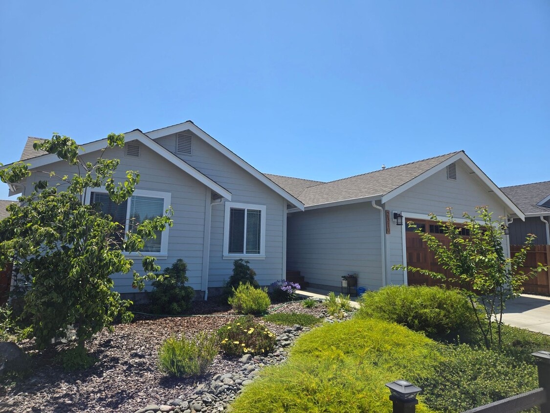 Primary Photo - Recently constructed McKinleyville home fe...