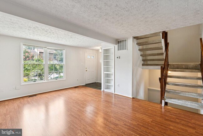 Foto del edificio - 7994 Tyson Oaks Cir