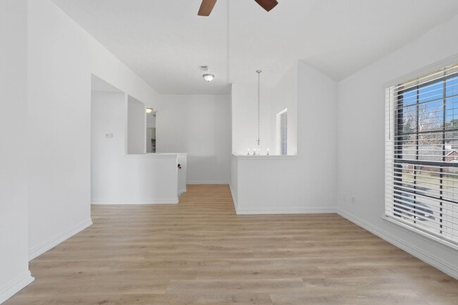 Foto del edificio - 2910 Cocona Ln
