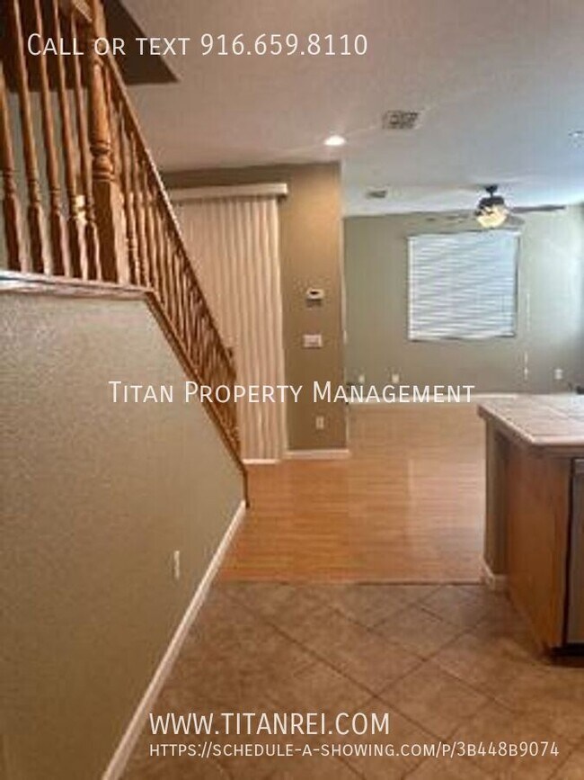 Building Photo - 3bed/2.5ba Home! Managed by Titan Property...