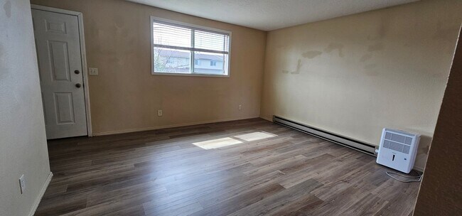 Foto del edificio - 2 Bed 1 Bath Home Available in Heart of Be...