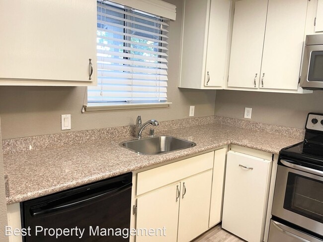 Building Photo - 2 br, 2 bath House - 1446 Chateau Cmn #206