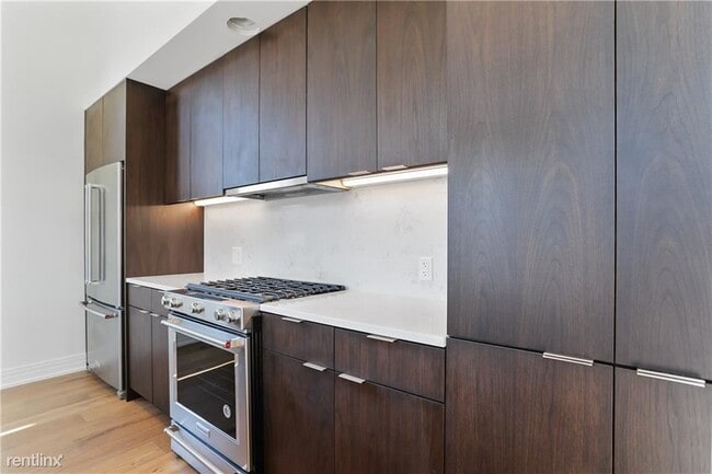 Building Photo - 1 br, 1 bath Condo - 855 N East St