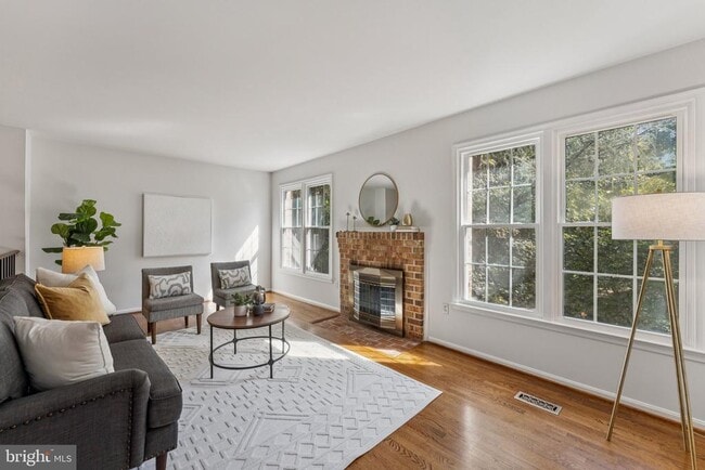 Building Photo - 7801 Byrds Nest Pass