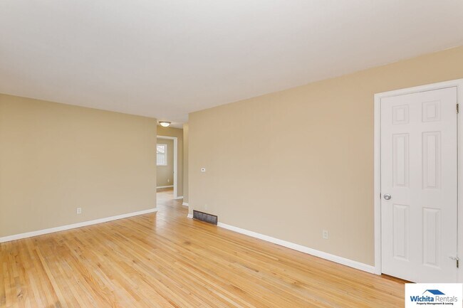 Foto del edificio - 2 bedroom duplex with bonus room