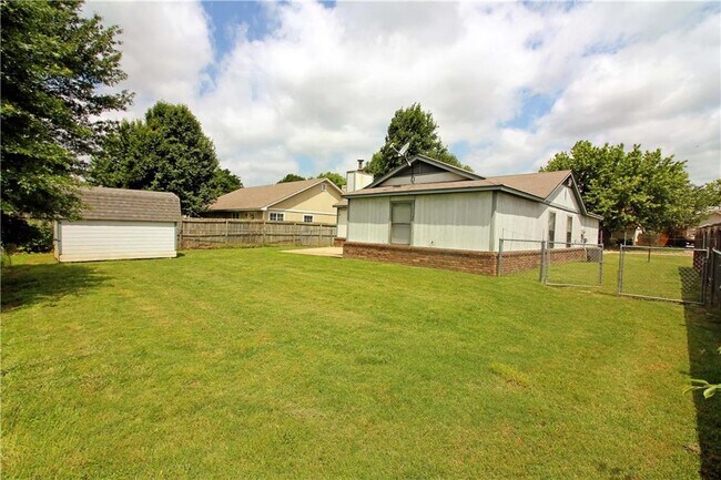 Foto del edificio - 3804 W Locust St