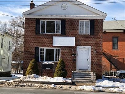 Building Photo - 770 S Main St