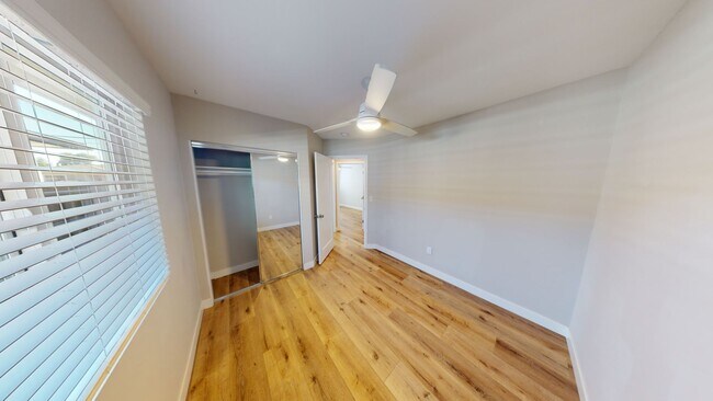 Building Photo - NEW 4BD/2BA!! Easy Walk to Campus