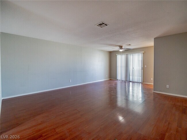 Foto del edificio - 1401 Linnbaker Ln