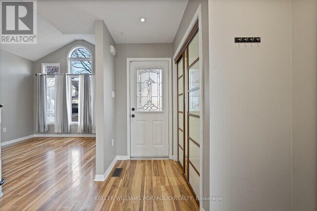 Photo du bâtiment - 2340 Joshua Dr