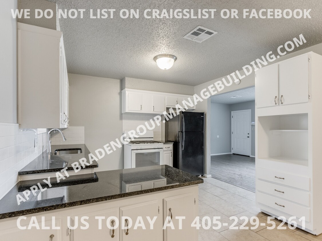 Foto principal - 744 Lawton Ave