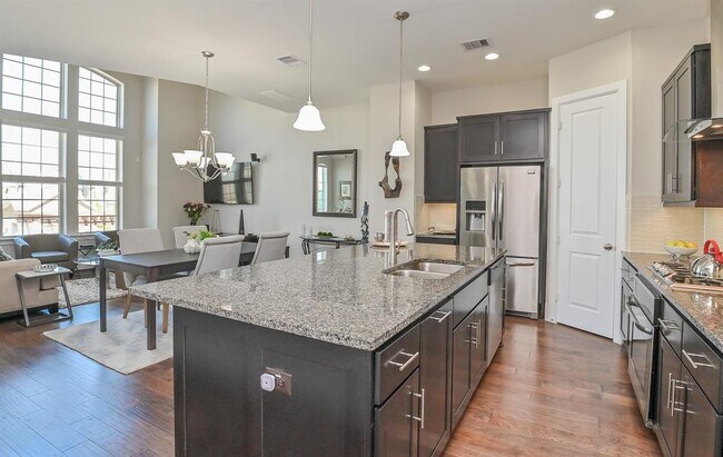 Building Photo - 11023 Acorn Falls Dr