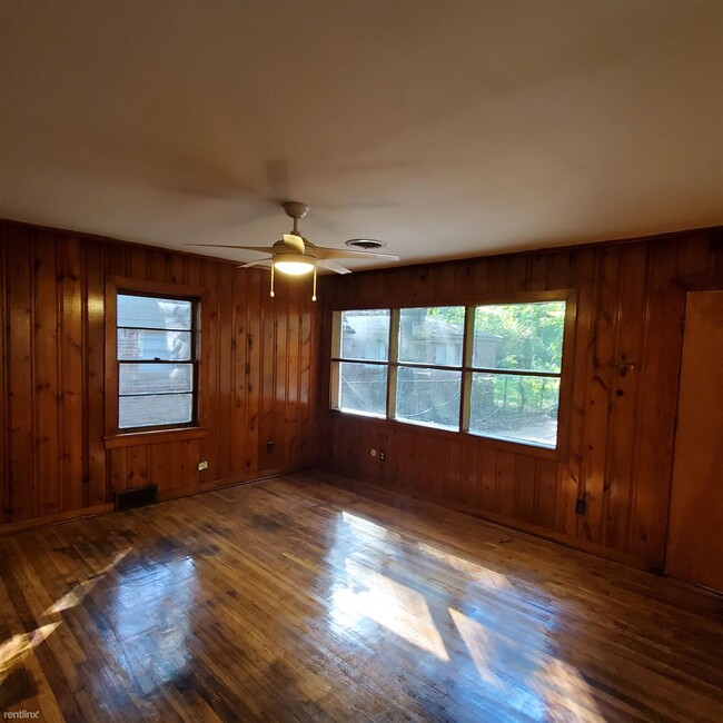 Building Photo - 4 br, 1.5 bath House - 779 Brower St
